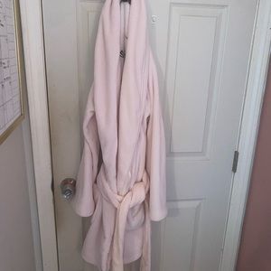 PINK VICTORIA’S SECRET ROBE